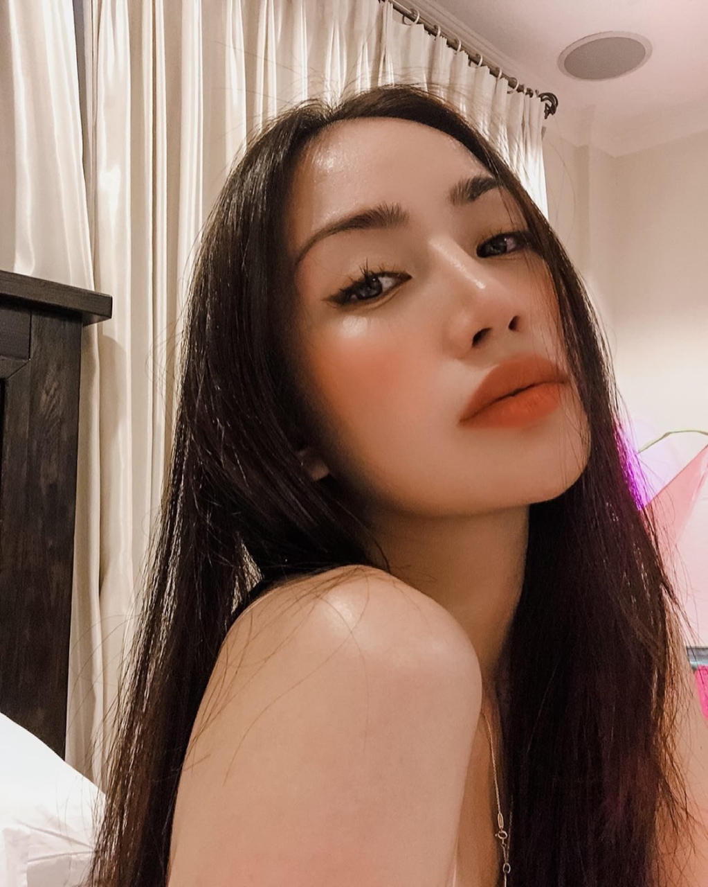 Поля (Салон) у метро Крестовский остров, шлюхи Питера - фото 2